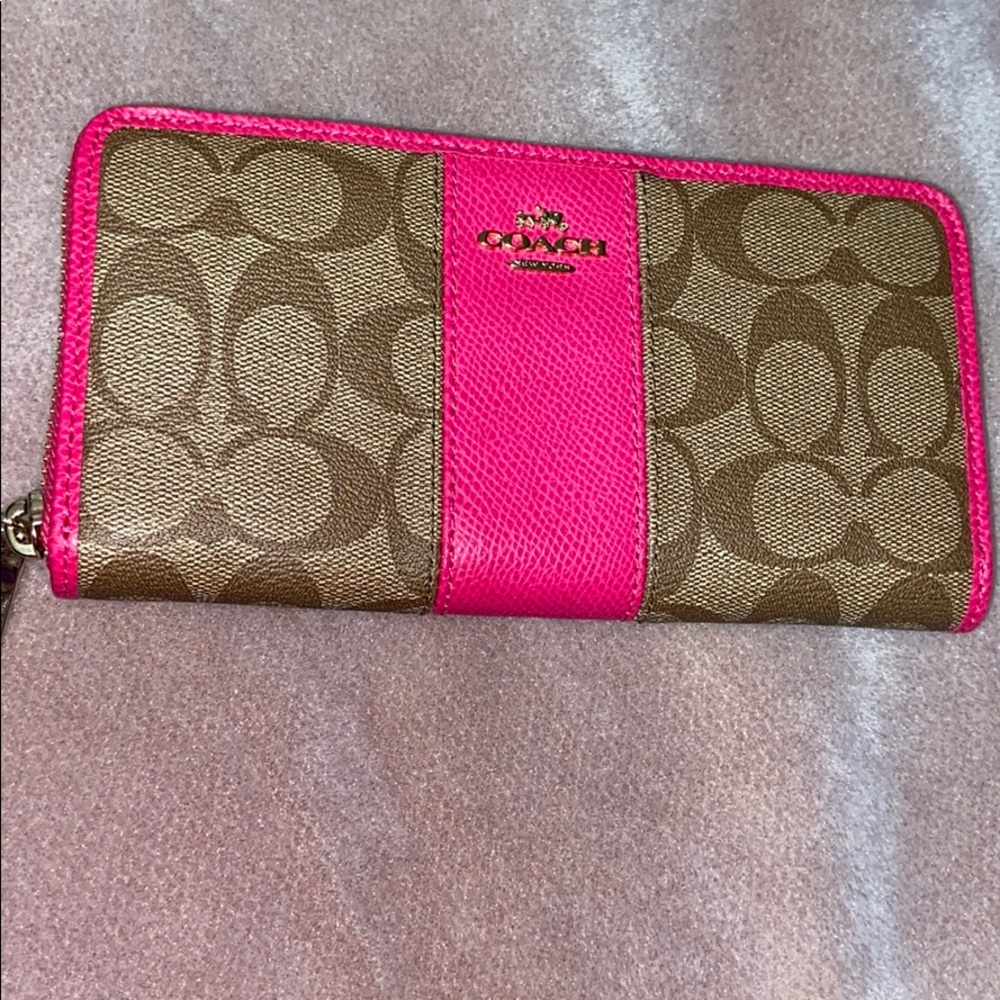 Coach print and brown wallet